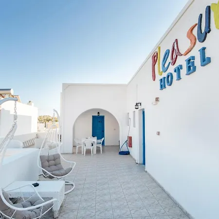 Pleasure Blackbeach 3* Perissa (Santorini)