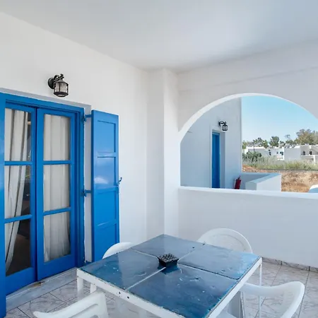 Pleasure Blackbeach 3* Perissa (Santorini)