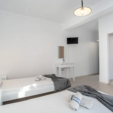 Pleasure Blackbeach 3* Perissa (Santorini)