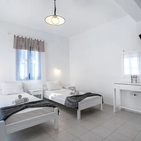 Pleasure Blackbeach 3* Perissa (Santorini)
